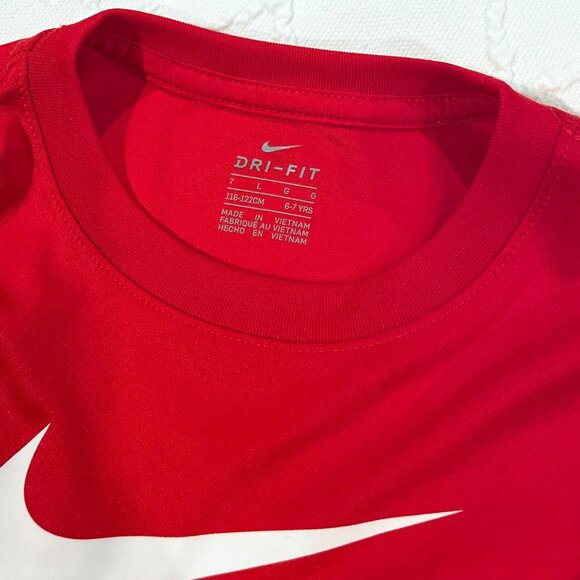 Nike Red Dri Fit T-Shirt with White Swoosh Boys Size 7 Large - Picture 2 of 3